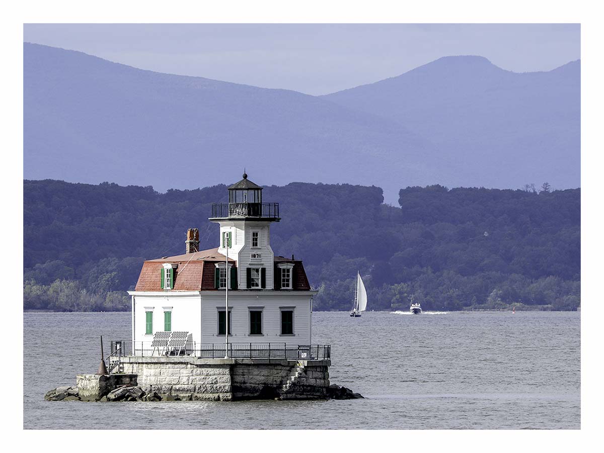 Esopus ManorLighthouse