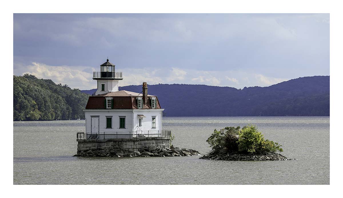 Esopus ManorLighthouse