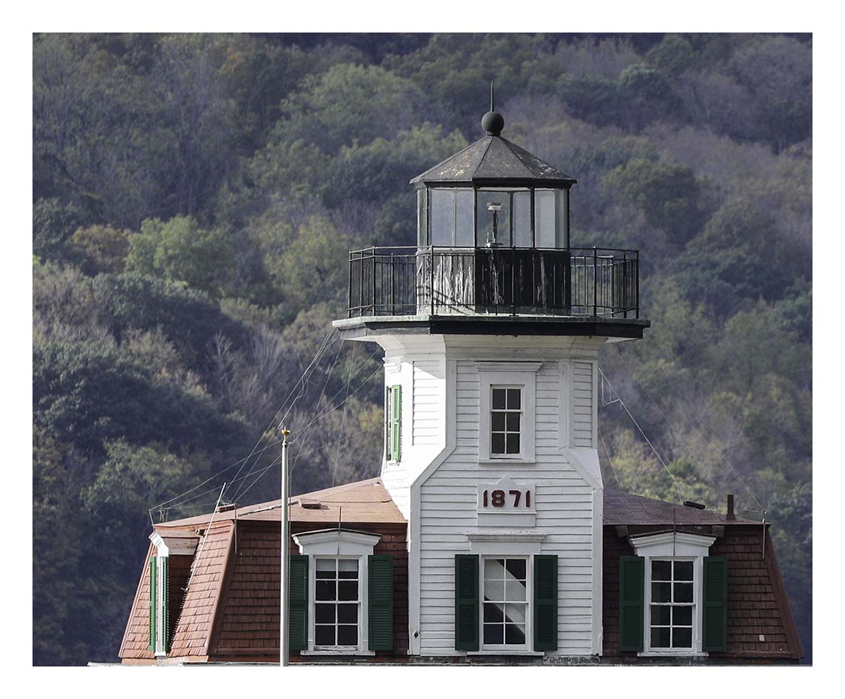 Esopus ManorLighthouse